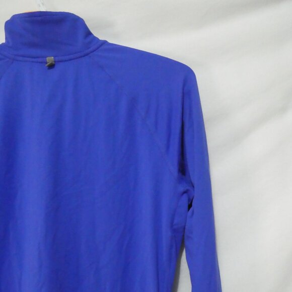 NIKE - Running - Dri-Fit | small | Blue Exercise Shirt With Thumbholes | EUC - Picture 13 of 16